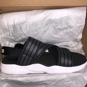 NWT 🏷 adidas 90s sandal